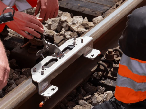 RAILALERT-Montagelehre für Radsensor – Image 2